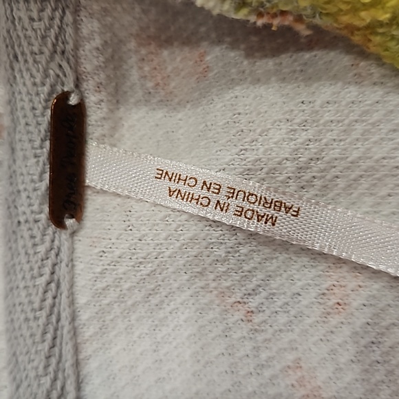 Free People  Thinking about you  Tie dye cropped hoodie. - Picture 5 of 13